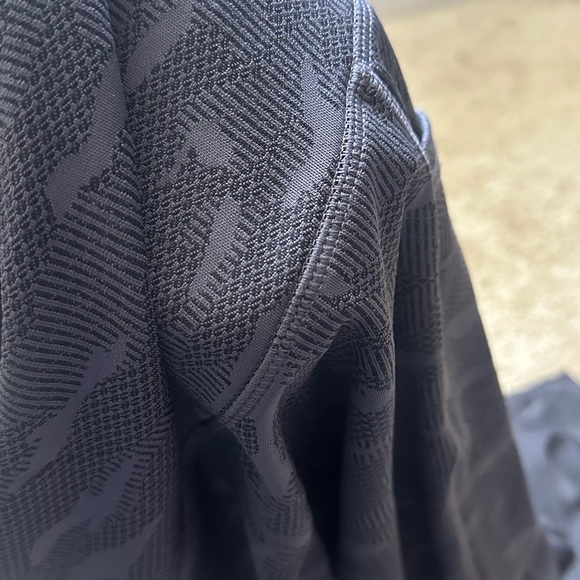 Stylish Gray Camouflage Leggings - Picture 4 of 4